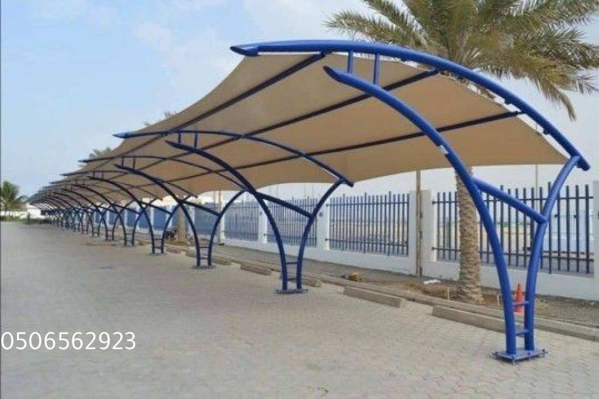 فني مظلات جدة: كيف تختار الخبير المناسب لتركيب مظلات تدوم لسنوات؟